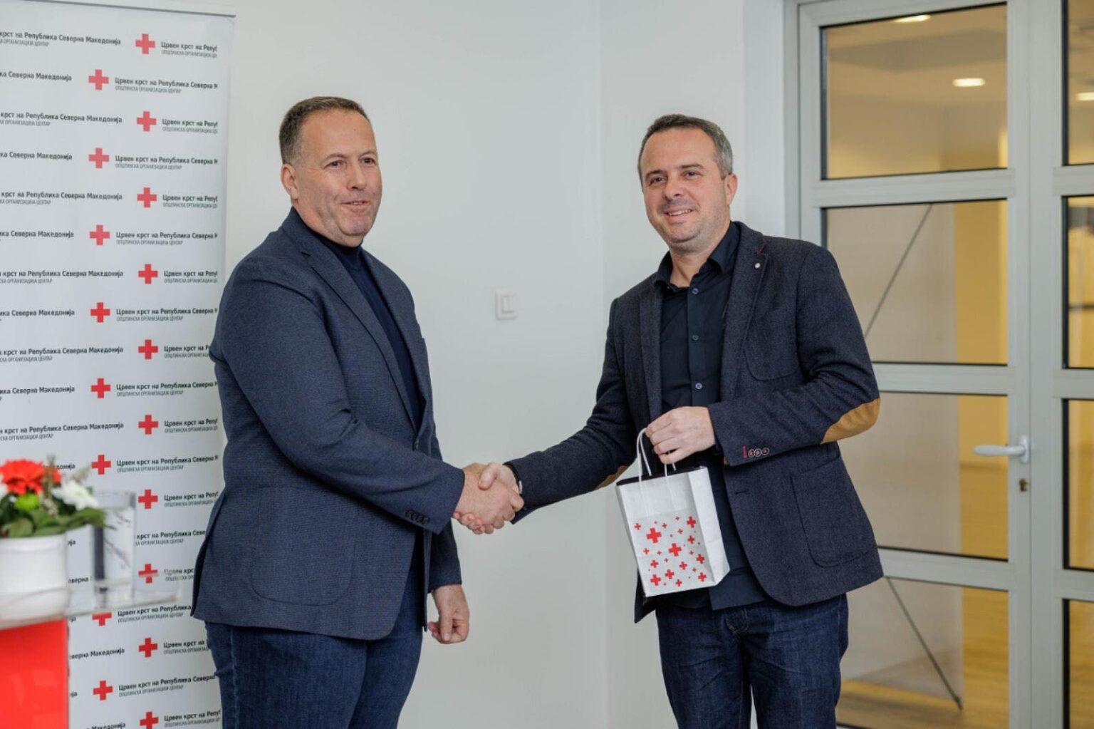 Saiti awarded a recognition to the Mayor of the Municipality of Centar, Goran Gerasimovski