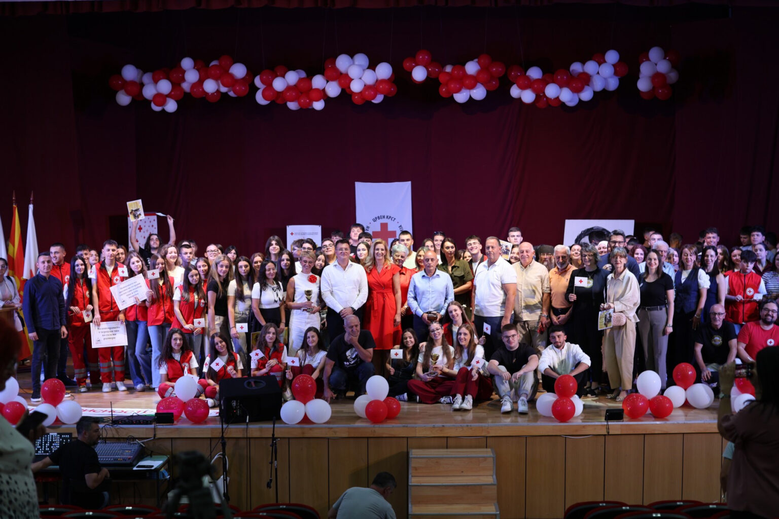 Пехар за Црвен крст Свети Николе, Битола и Неготино