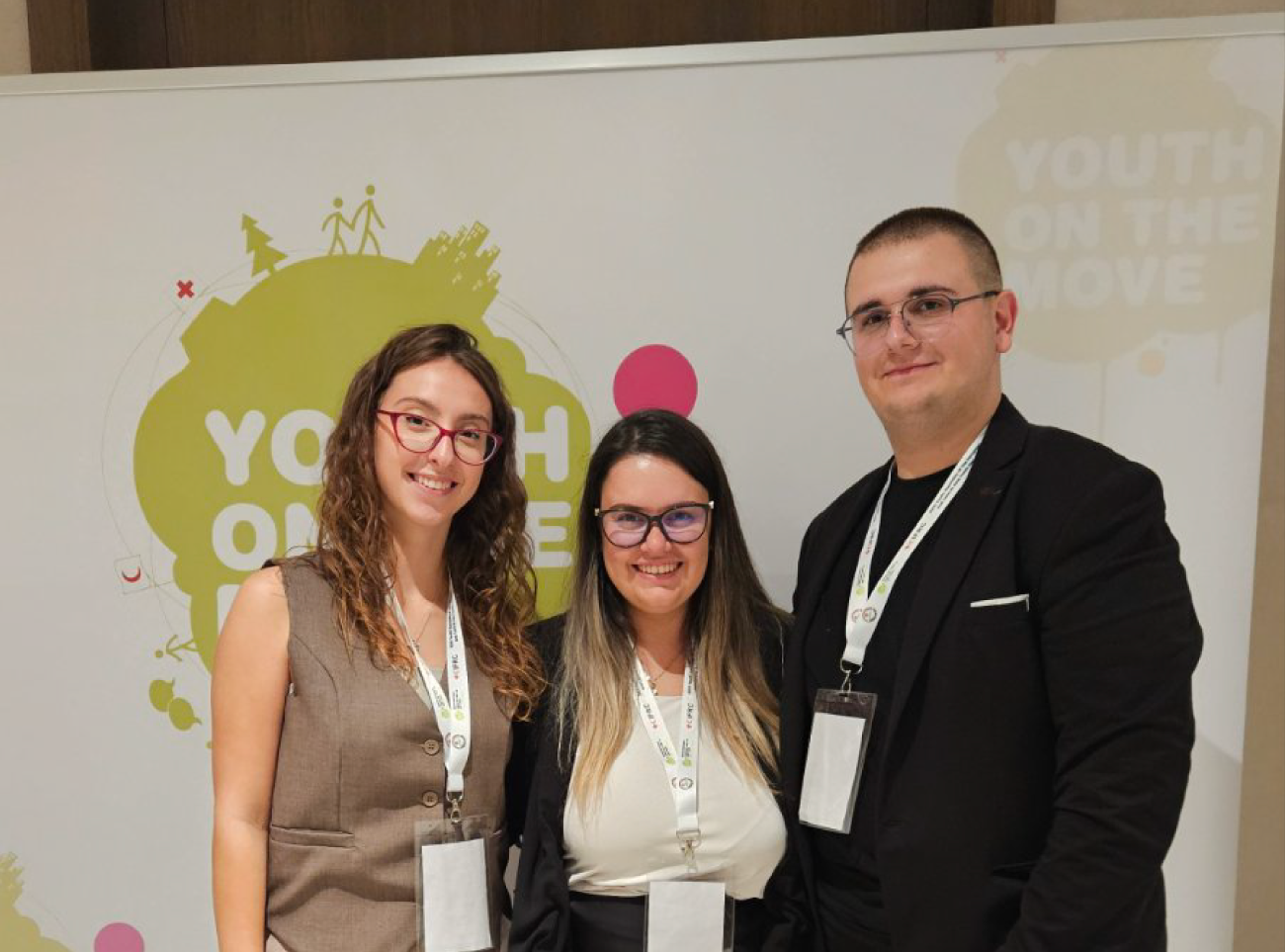 Учество на младинско Собрание на мрежа на млади на Црвен крст и Црвена полумесечина на Европа и Централна Азија